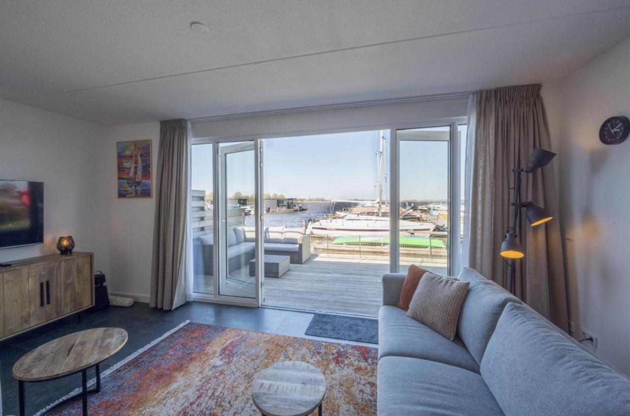 Meerzicht 24 - Luxury Family Accommodation With Beautiful Lake Side View Uitgeest Exterior foto