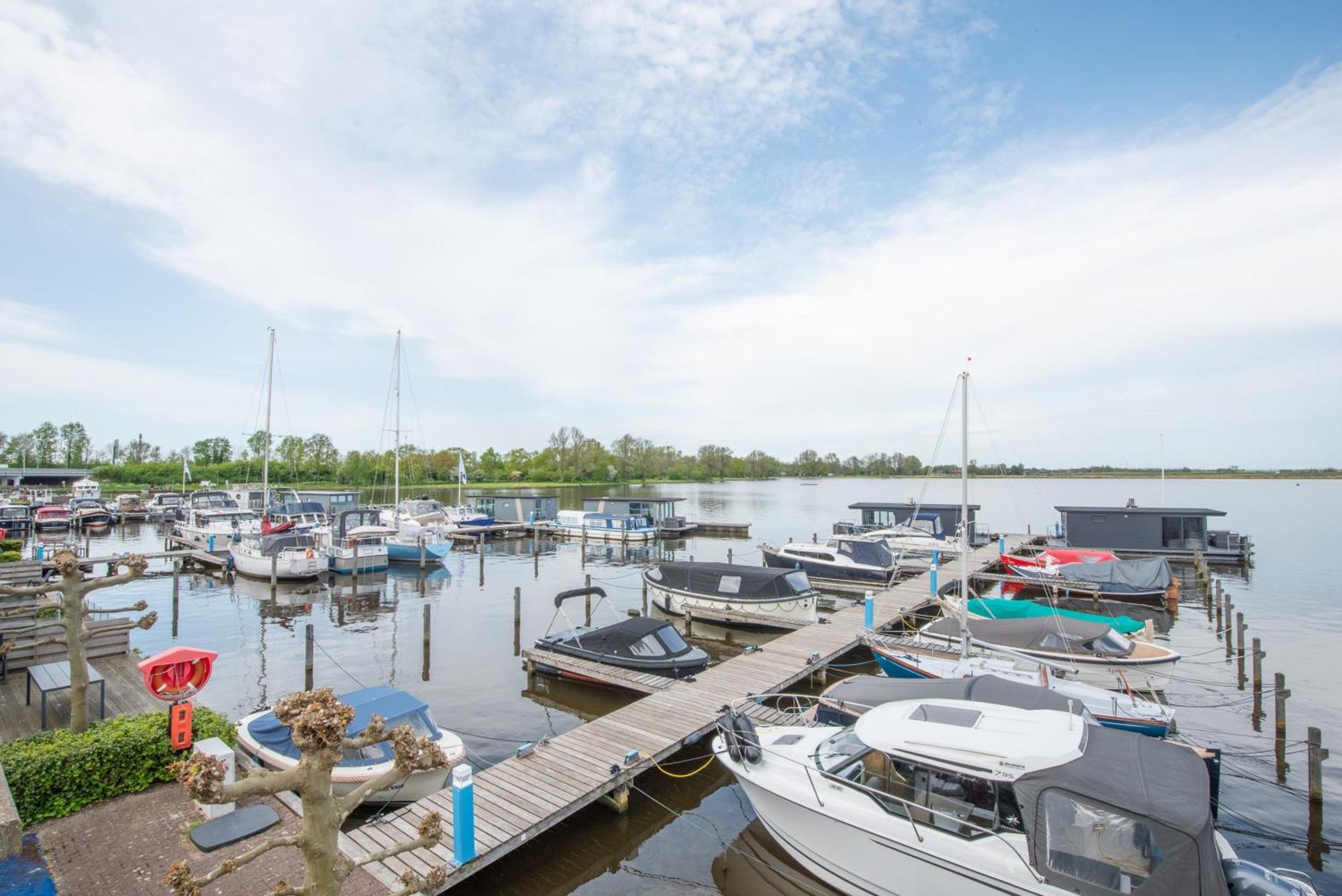 Meerzicht 24 - Luxury Family Accommodation With Beautiful Lake Side View Uitgeest Exterior foto